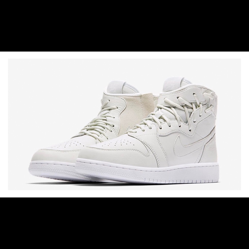 Nike Women’s Air Jordan 1 Rebel XX size 7